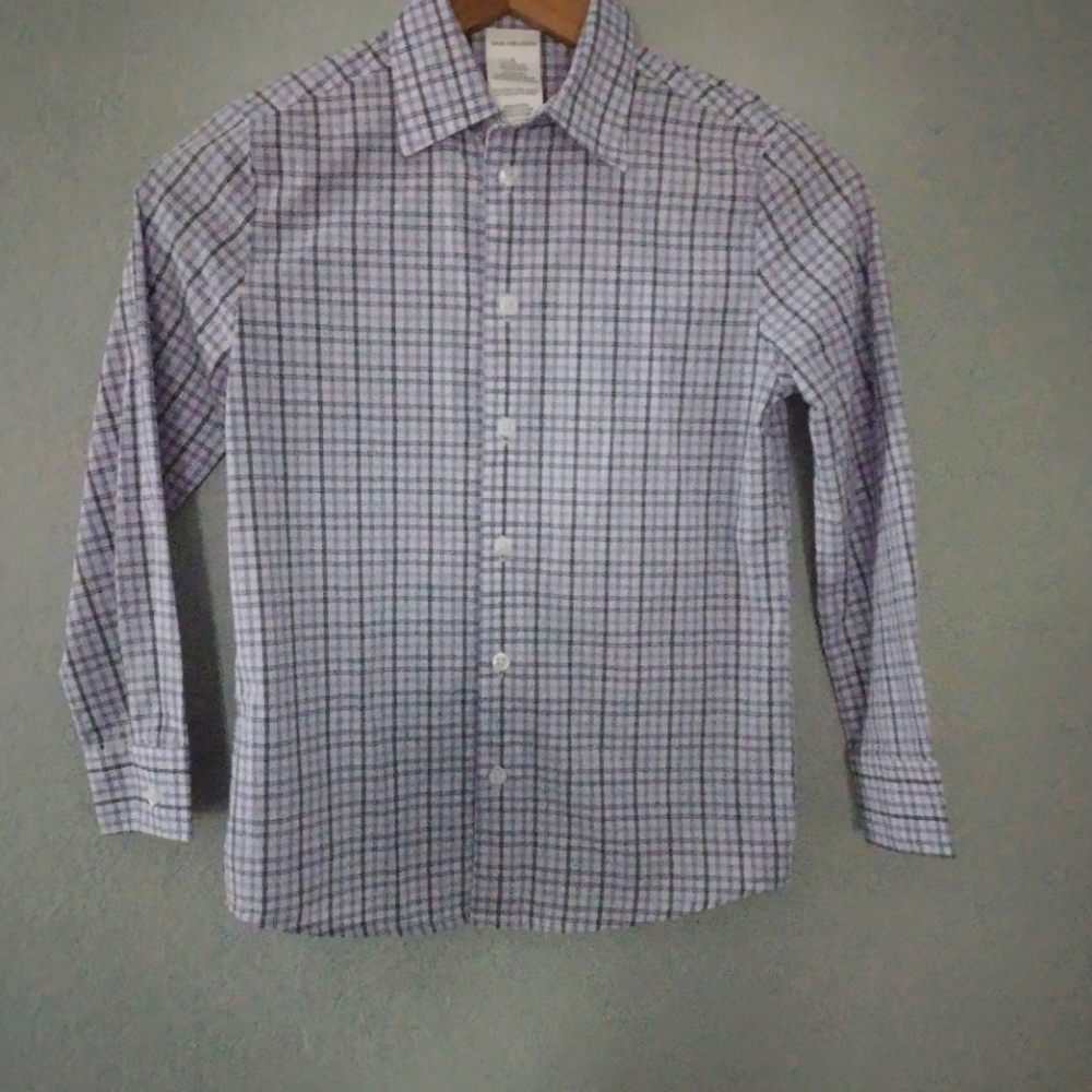 Boy's Van Heusen Purple /Lavender Long Sleeve Checkered Shirt Size 8